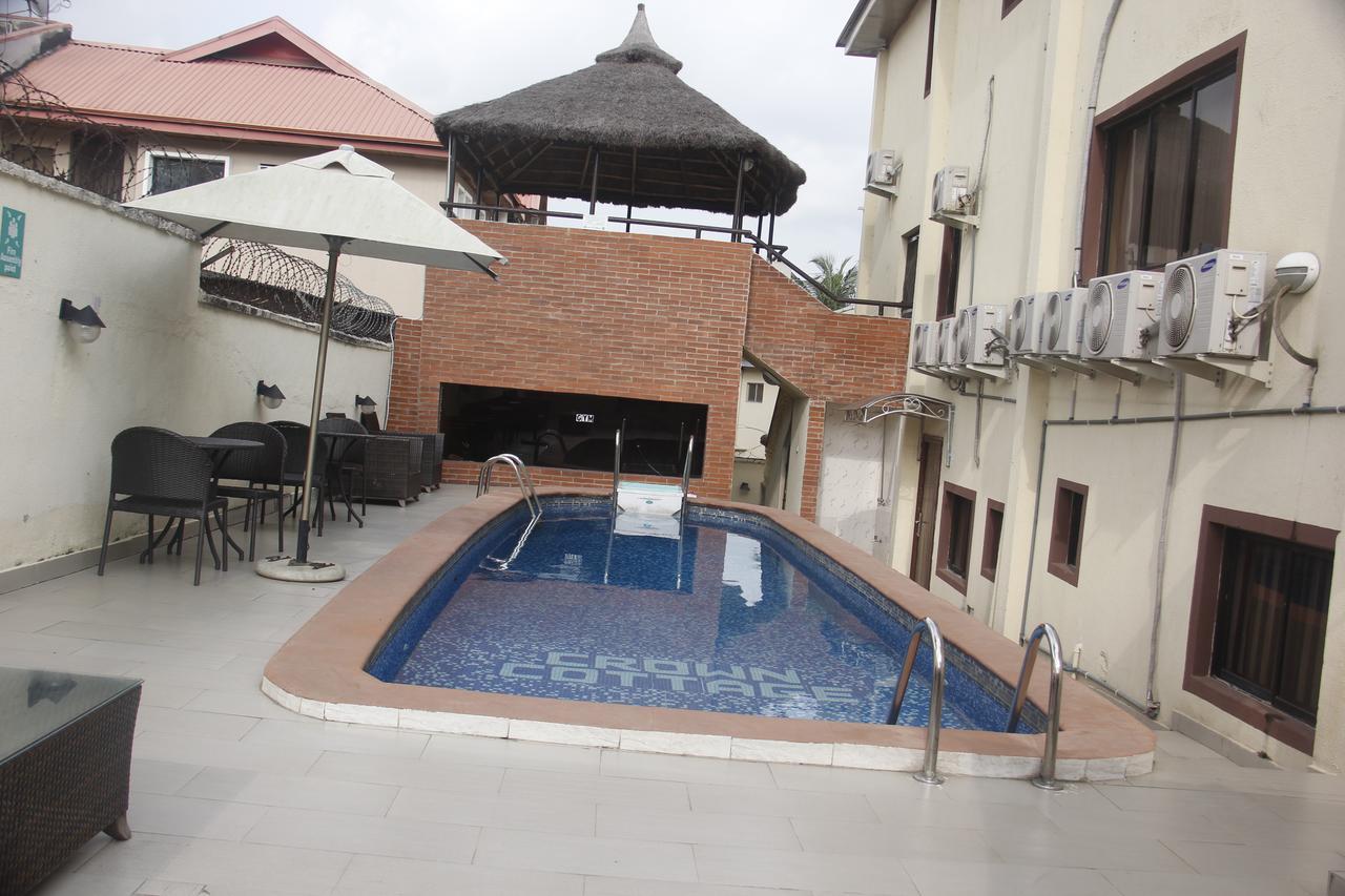 Crown Cottage Hotel อีเคจา ภายนอก รูปภาพ